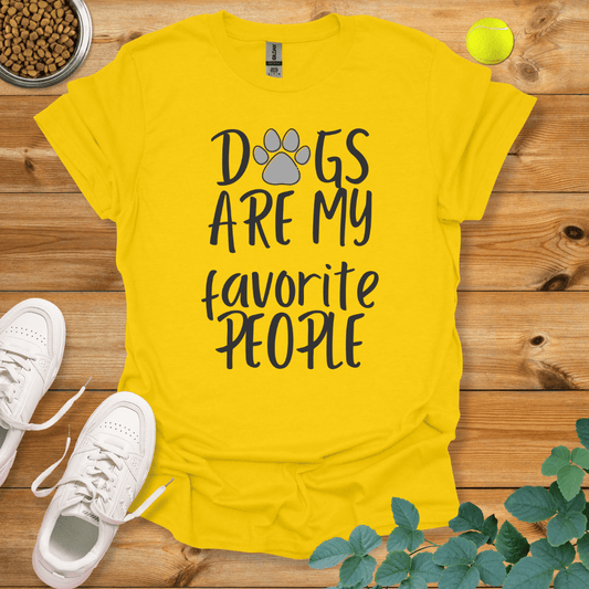 Dogs Are My Favorite People T-Shirt Daisy / S